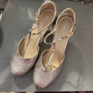Silver Glitter Buckle Shoes, 2 in heel